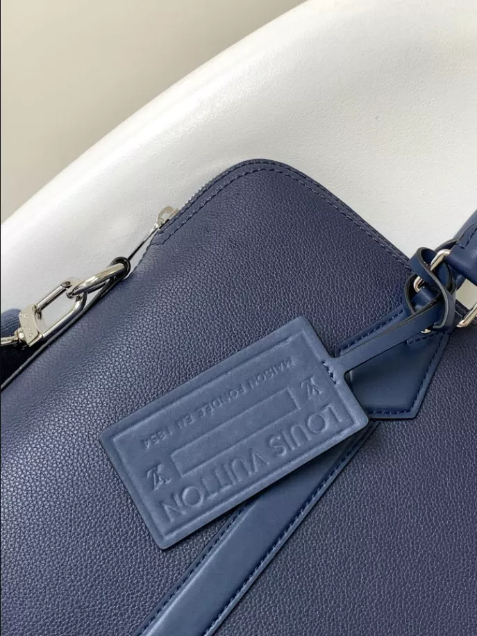 LOUIS VUITTON TAKEOFF BRIEFCASE - LBV393