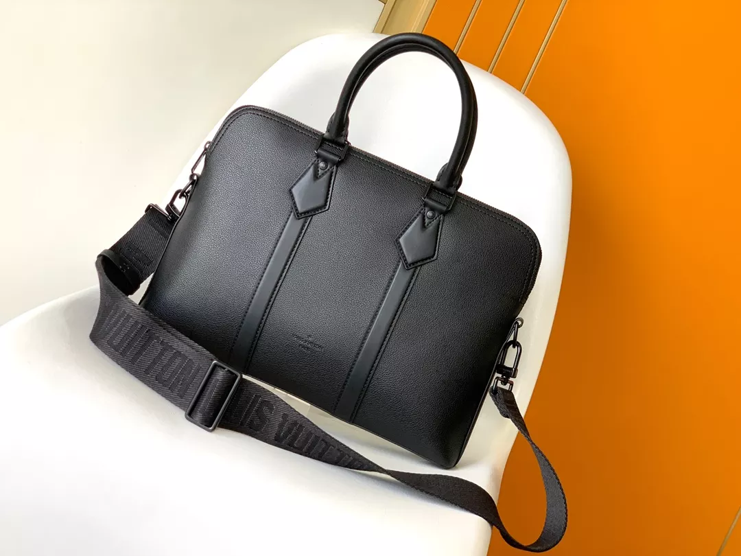 LOUIS VUITTON TAKEOFF BRIEFCASE - LBV394