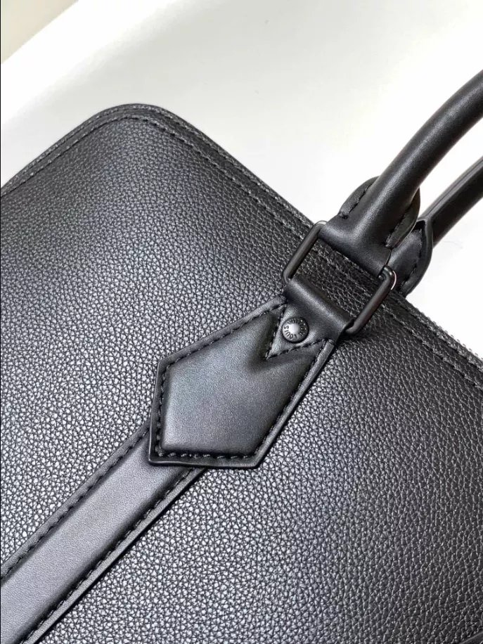 LOUIS VUITTON TAKEOFF BRIEFCASE - LBV394