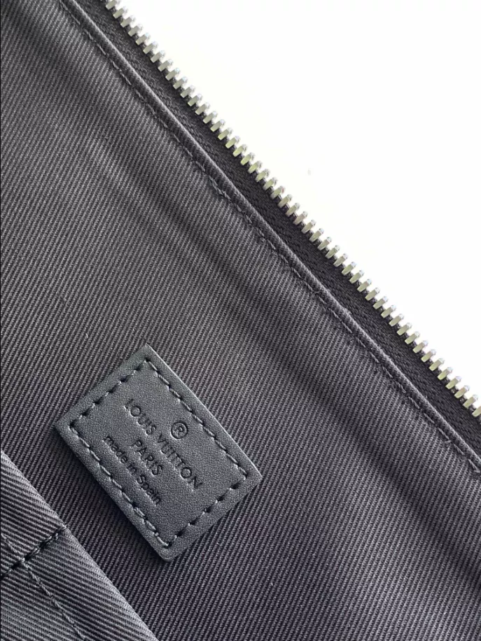 LOUIS VUITTON TAKEOFF BRIEFCASE - LBV394