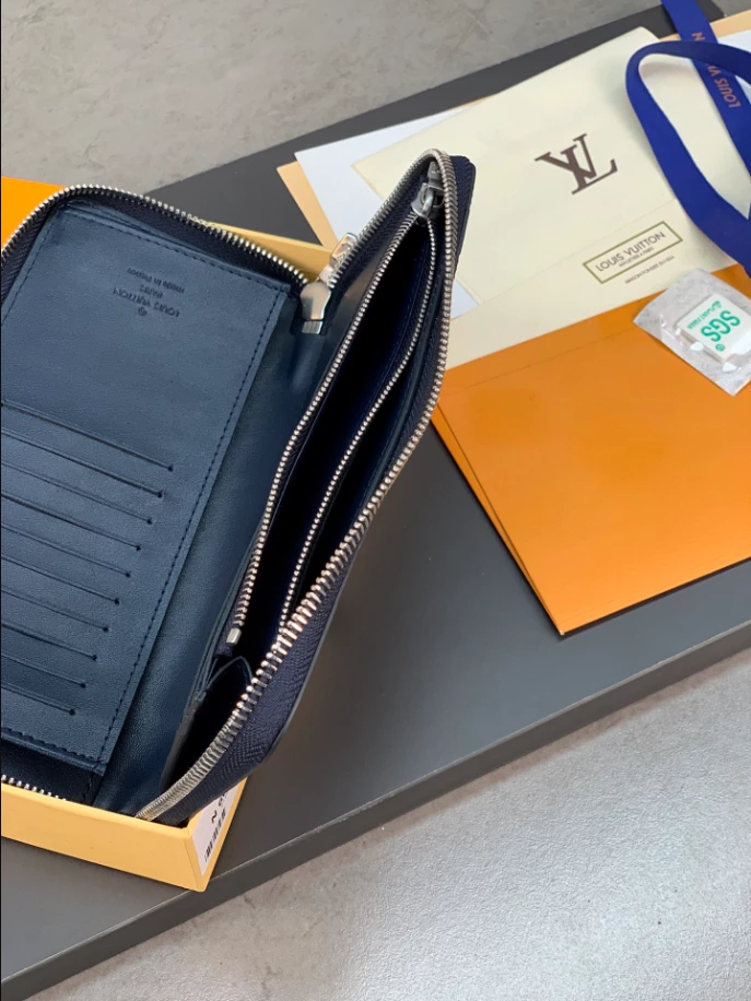 LV ZIPPY VERTICAL WALLET DAMIER INFINI LEATHER - LBV402