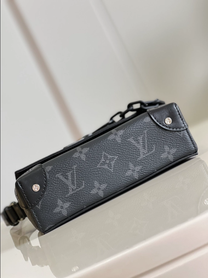 Louis Vuitton Steamer Wearable Wallet -RRG066