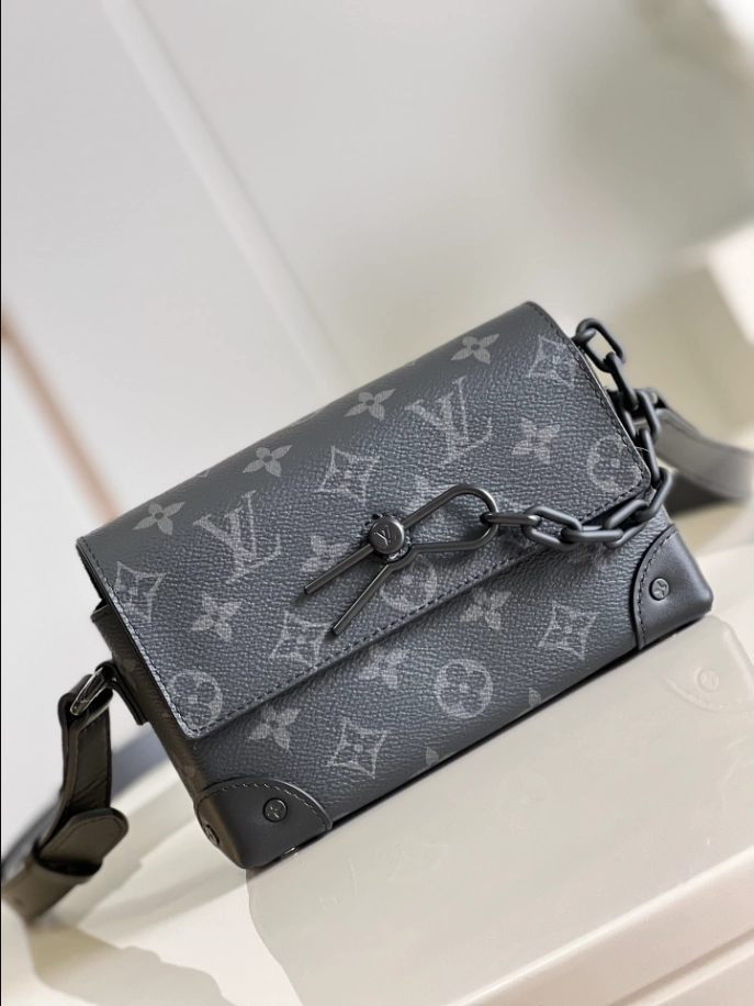 Louis Vuitton Steamer Wearable Wallet -RRG066