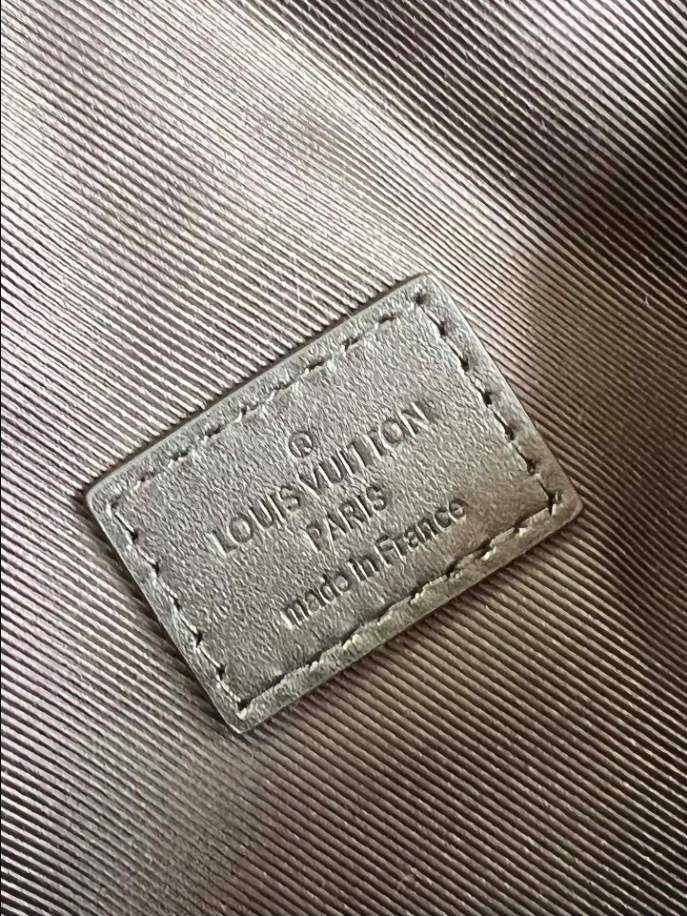 Louis Vuitton Steamer Wearable Wallet -RRG066