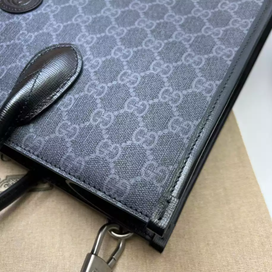 MEDIUM TOTE BAG WITH INTERLOCKING G - GBC052