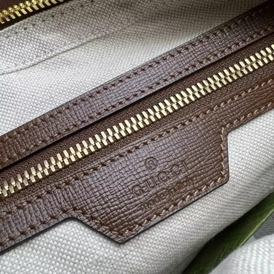 MESSENGER BAG WITH INTERLOCKING G - GBC066