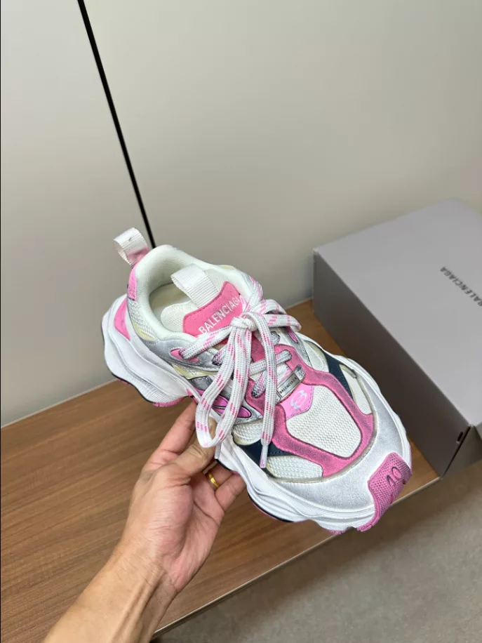 BALENCIAGA CARGO SNEAKER - BB239