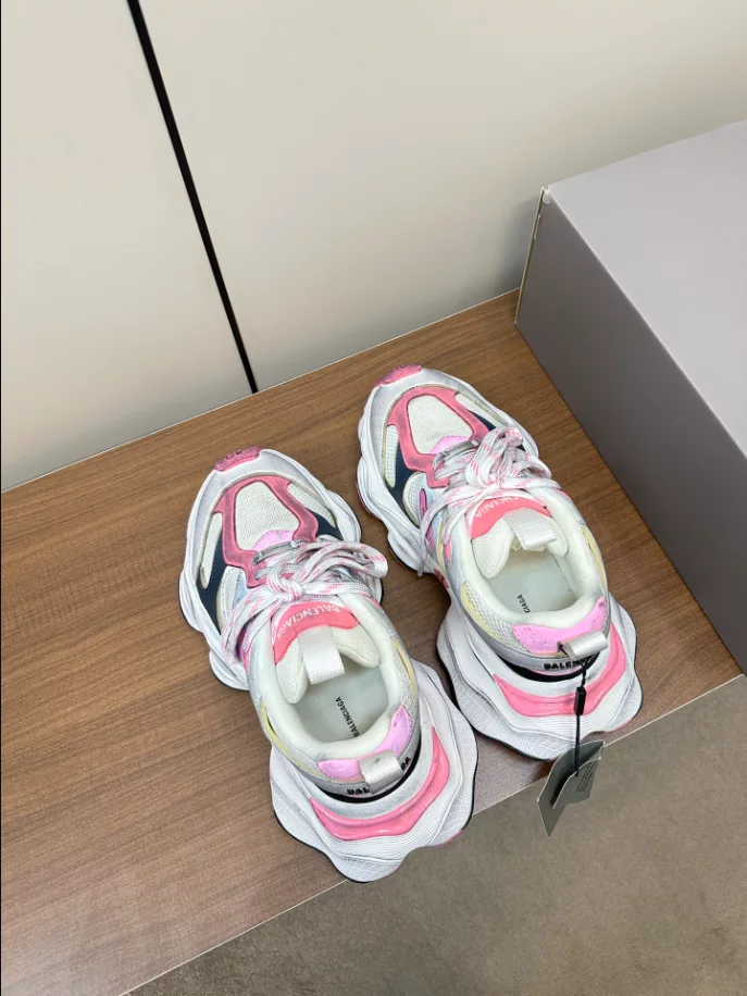 BALENCIAGA CARGO SNEAKER - BB239