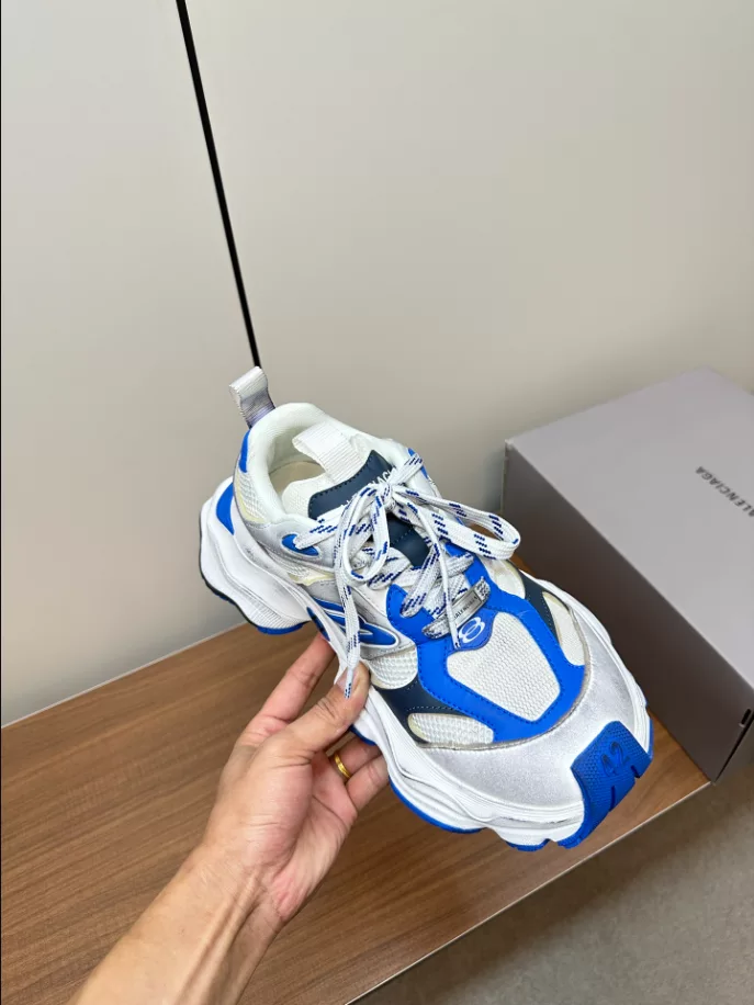 BALENCIAGA CARGO SNEAKER - BB240