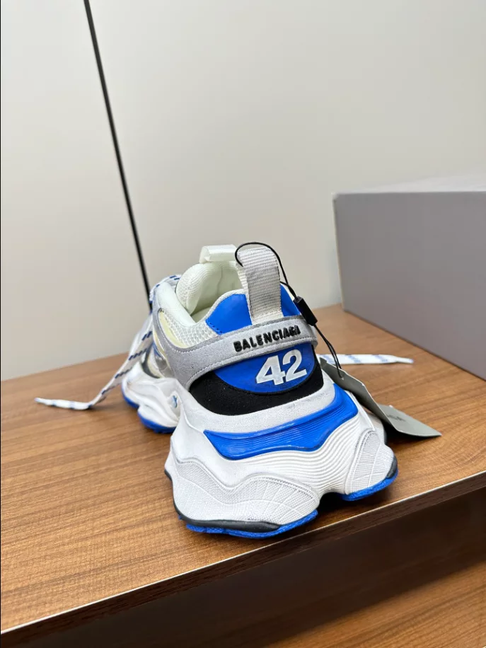 BALENCIAGA CARGO SNEAKER - BB240