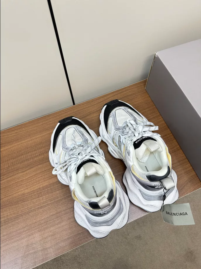 BALENCIAGA CARGO SNEAKER - BB241