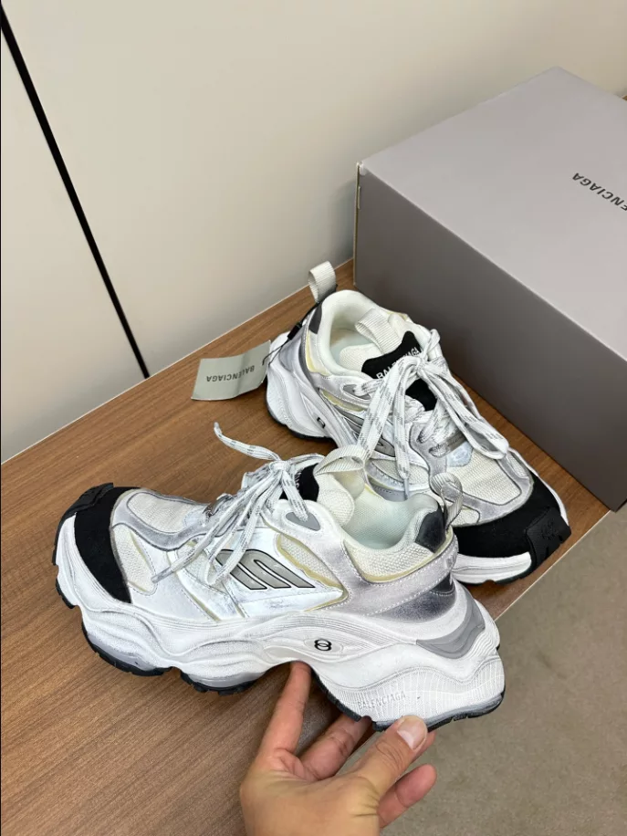 BALENCIAGA CARGO SNEAKER - BB241