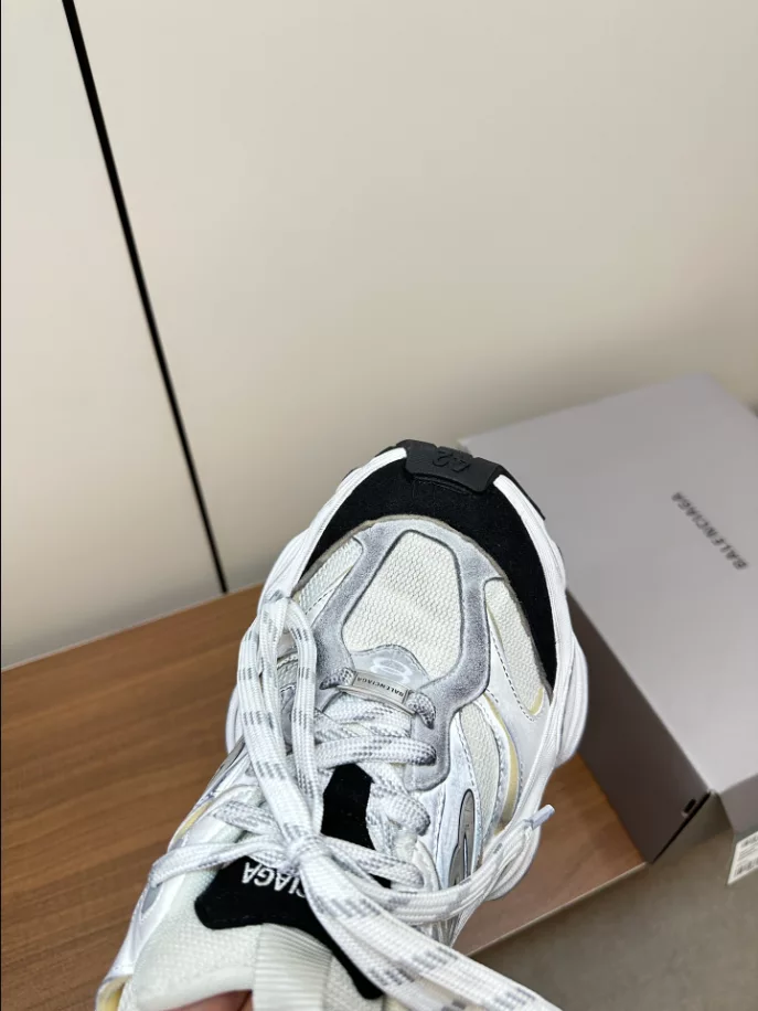 BALENCIAGA CARGO SNEAKER - BB241