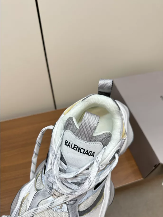 BALENCIAGA CARGO SNEAKER - BB242
