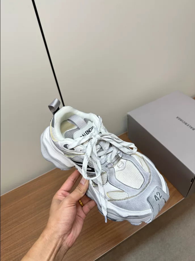 BALENCIAGA CARGO SNEAKER - BB242