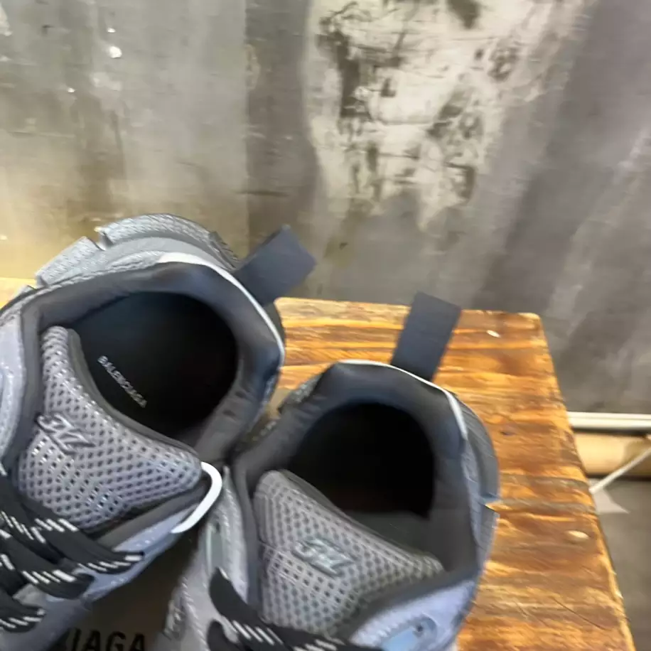 BALENCIAGA MEN'S 3XL SNEAKER IN DARK GREY - BB229