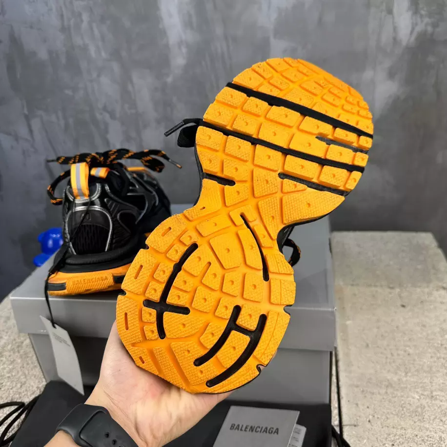 BALENCIAGA MEN'S 3XL TRAINERS - BB234