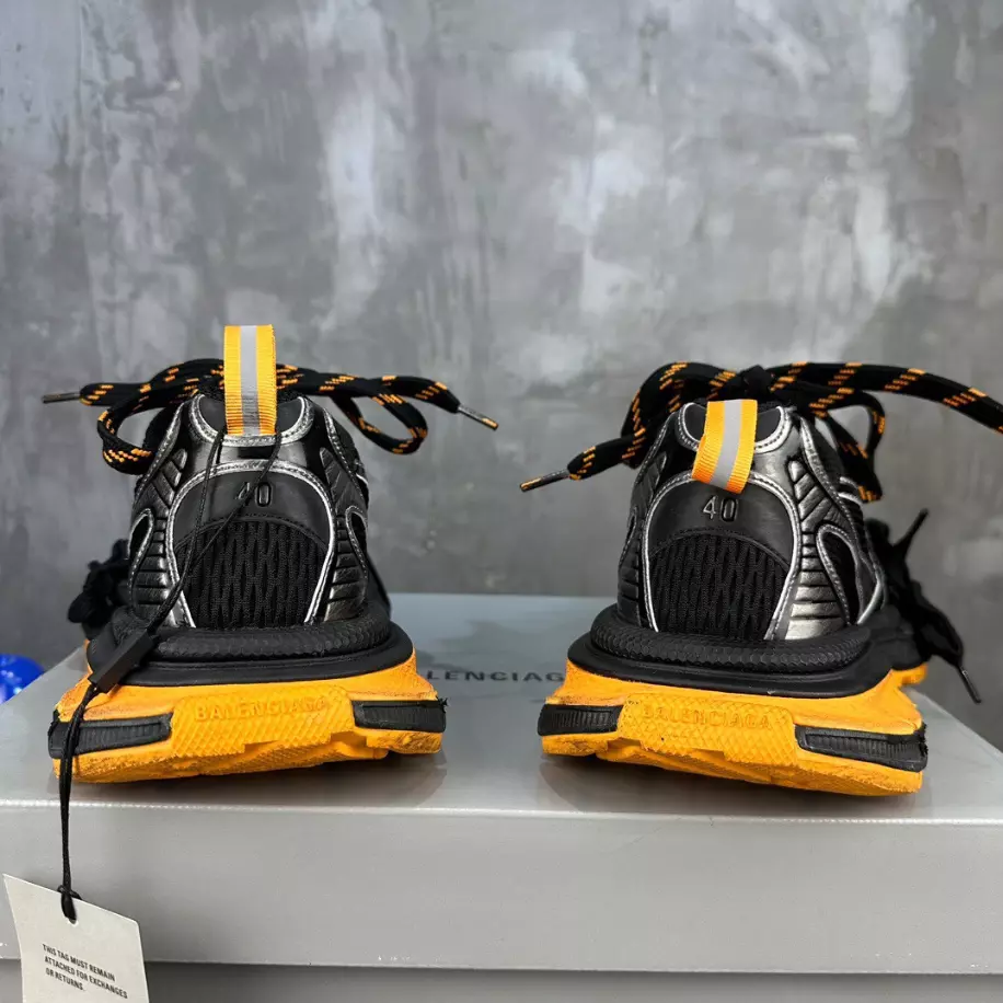 BALENCIAGA MEN'S 3XL TRAINERS - BB234