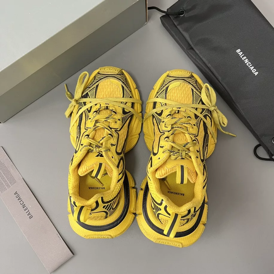 BALENCIAGA MEN'S 3XL TRAINERS - BB237