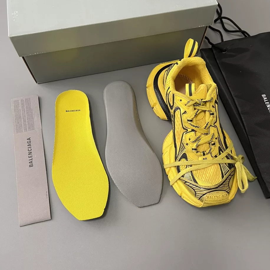 BALENCIAGA MEN'S 3XL TRAINERS - BB237