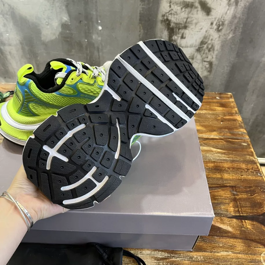 BALENCIAGA MEN'S 3XL TRAINERS - BB238