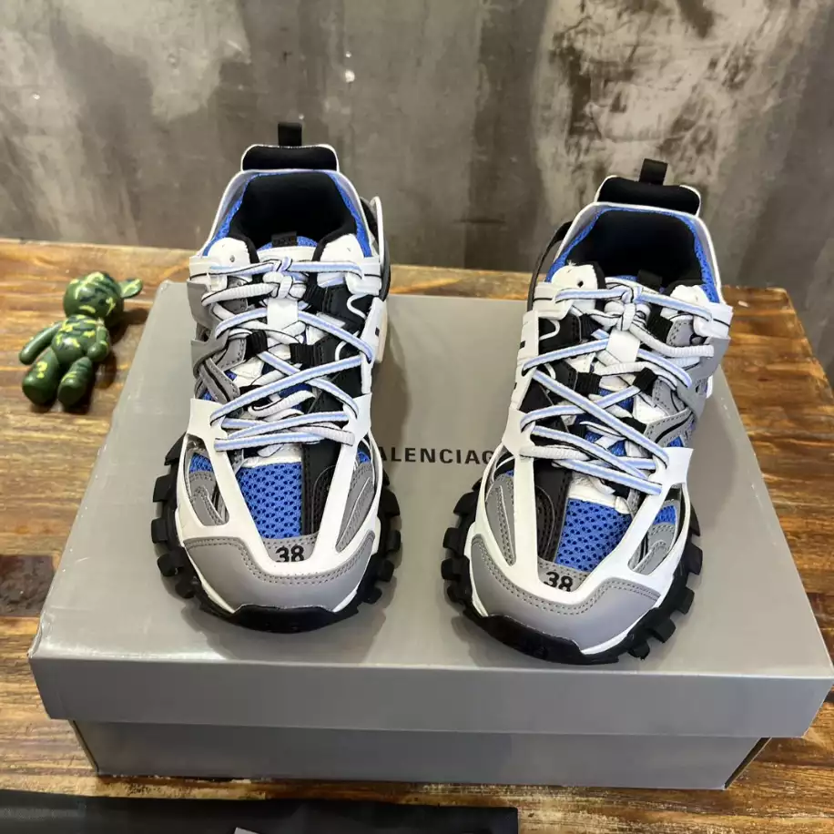 BALENCIAGA MEN'S TRACK SNEAKER - BB244