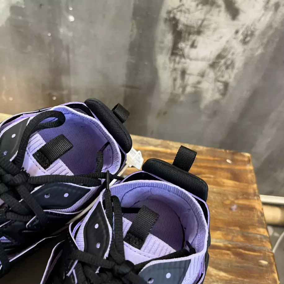 BALENCIAGA MEN'S TRACK SNEAKER - BB243