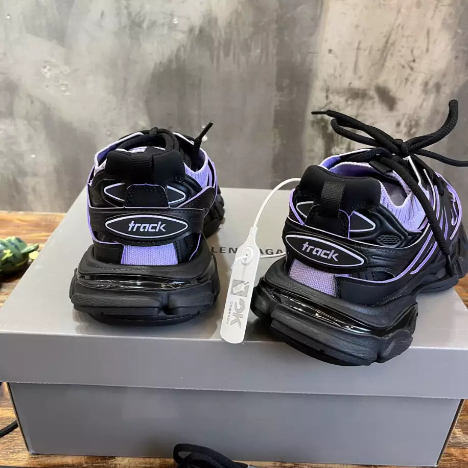 BALENCIAGA MEN'S TRACK SNEAKER - BB243