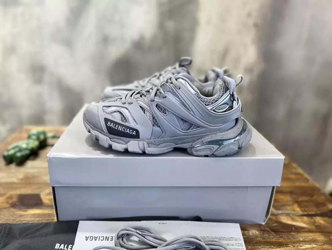 BALENCIAGA TRACK SNEAKER - BB246