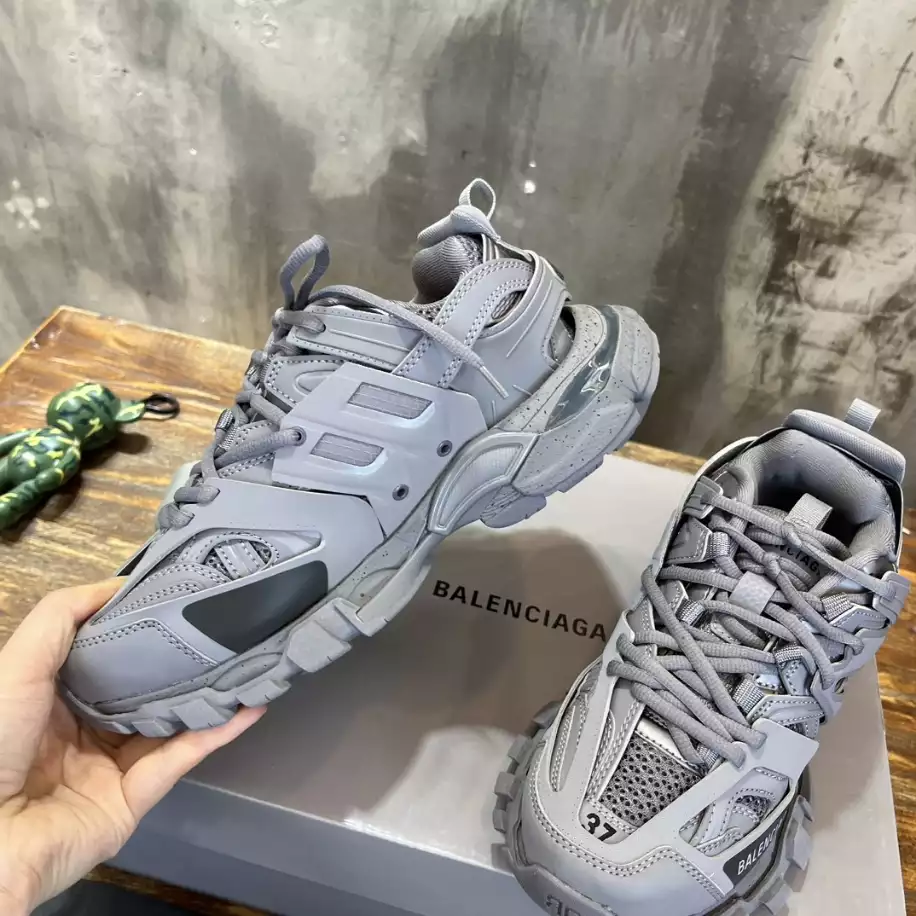 BALENCIAGA TRACK SNEAKER - BB246