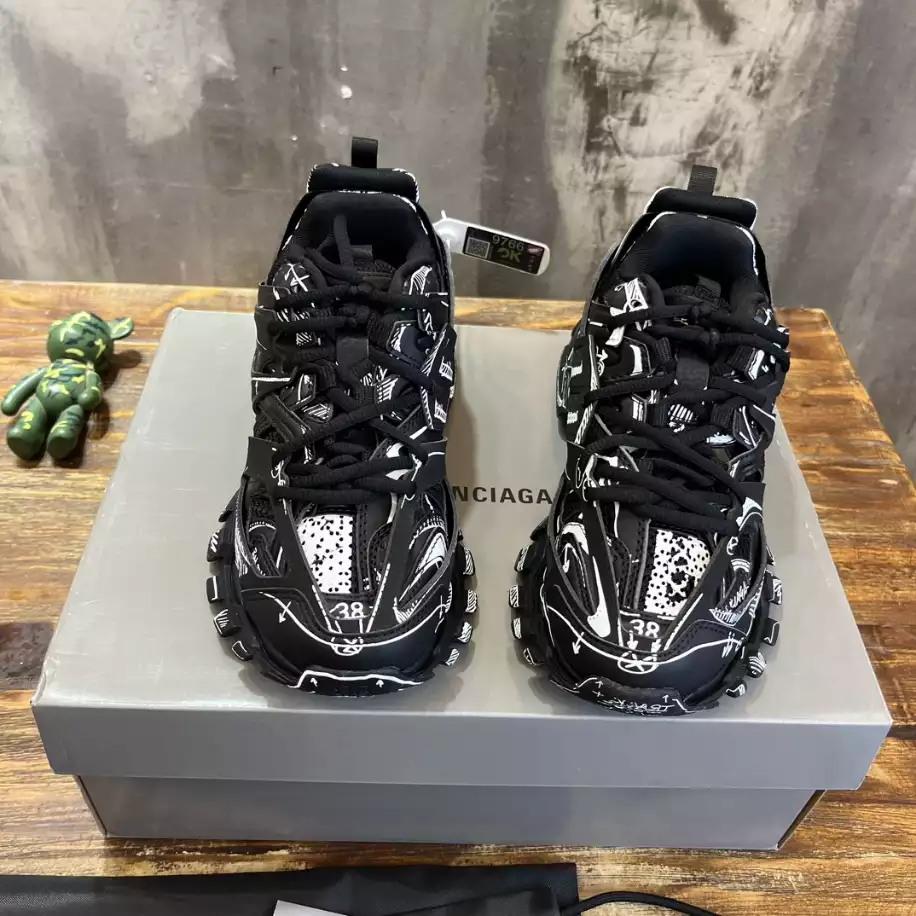 BALENCIAGA TRACK SNEAKER - BB247