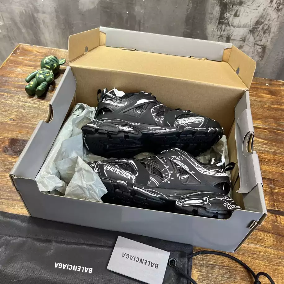 BALENCIAGA TRACK SNEAKER - BB247
