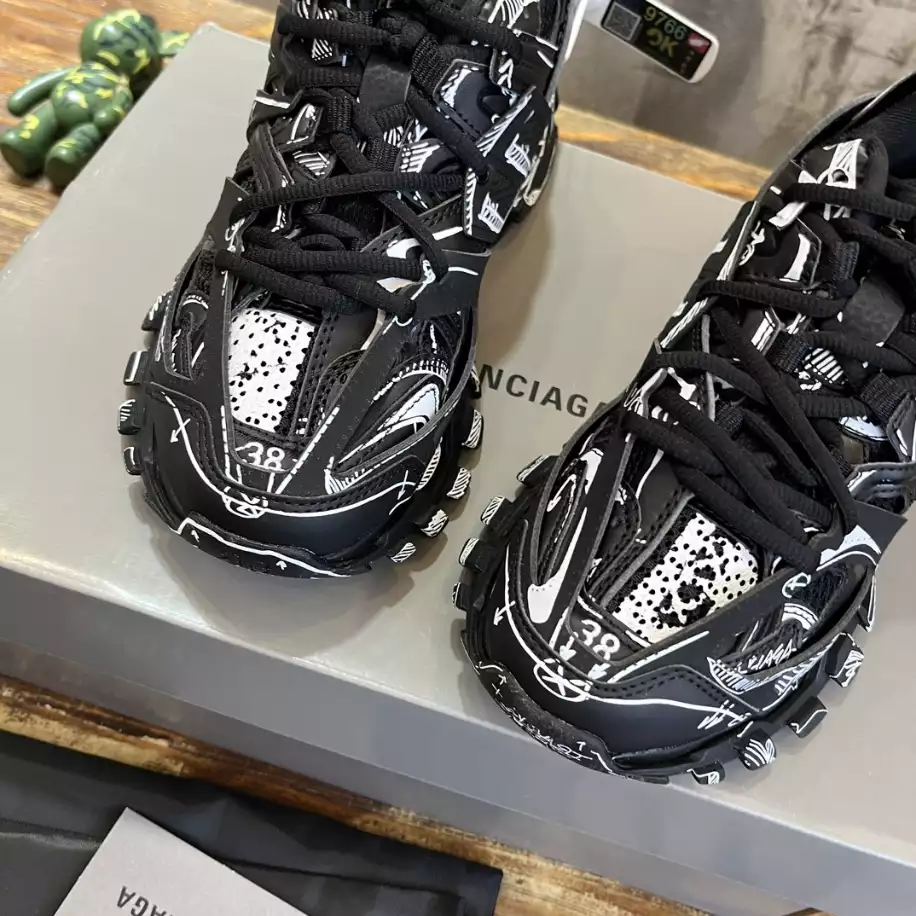BALENCIAGA TRACK SNEAKER - BB247