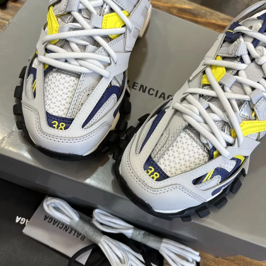 BALENCIAGA TRACK SNEAKER - BB250