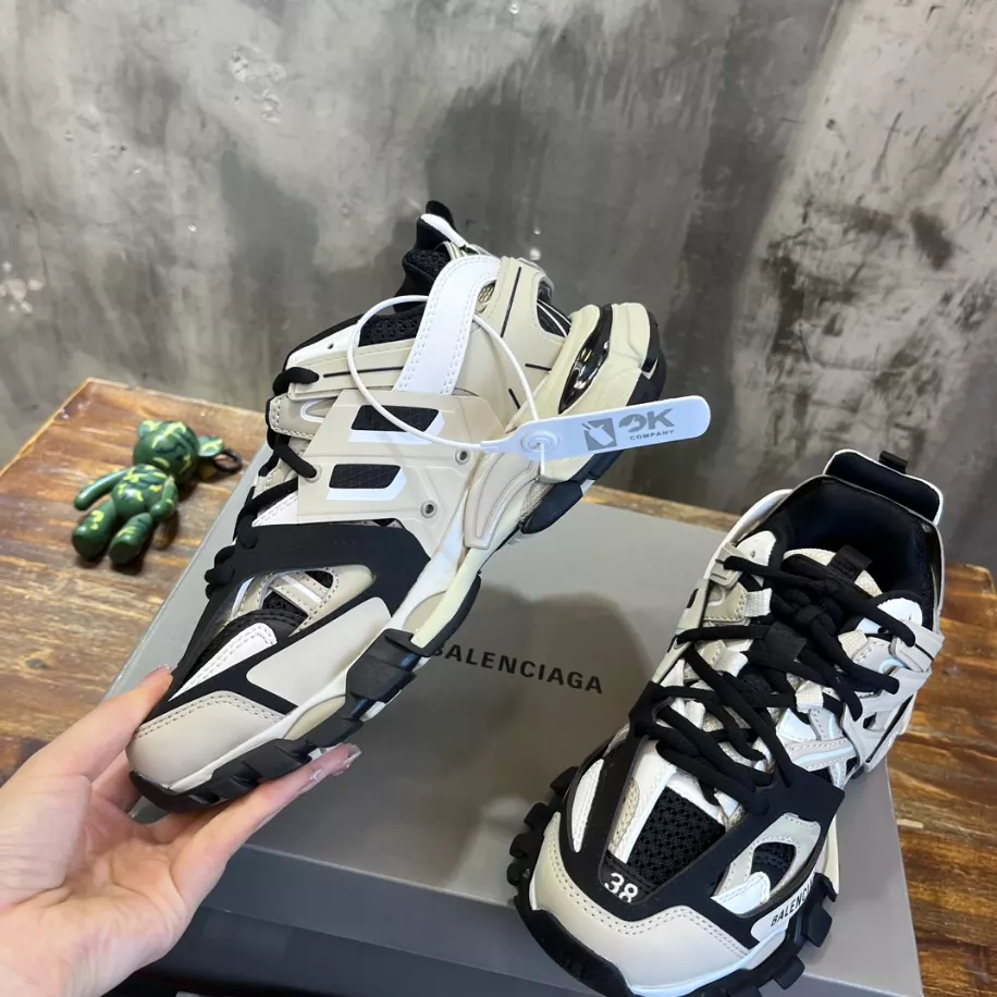 BALENCIAGA TRACK SNEAKER - BB254