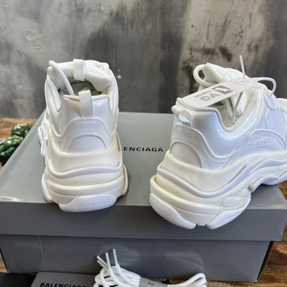 BALENCIAGA TRIPLE S SNEAKER - BB258