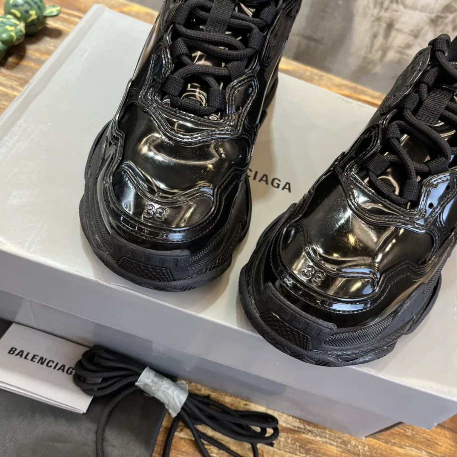 BALENCIAGA TRIPLE S SNEAKER - BB259
