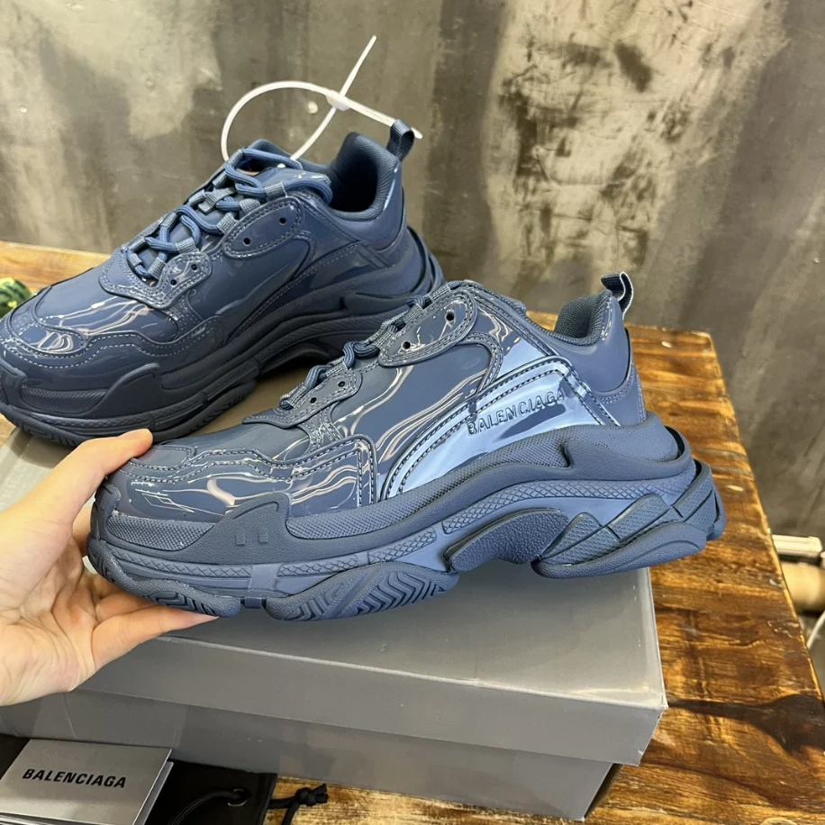 BALENCIAGA TRIPLE S SNEAKER - BB260
