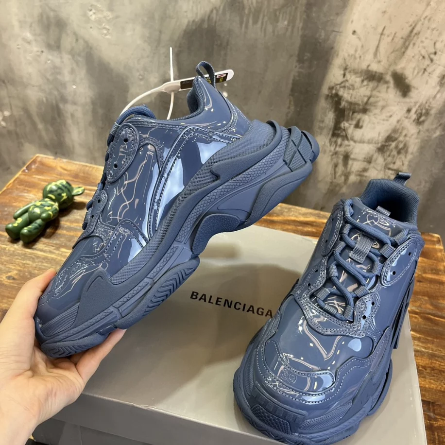 BALENCIAGA TRIPLE S SNEAKER - BB260