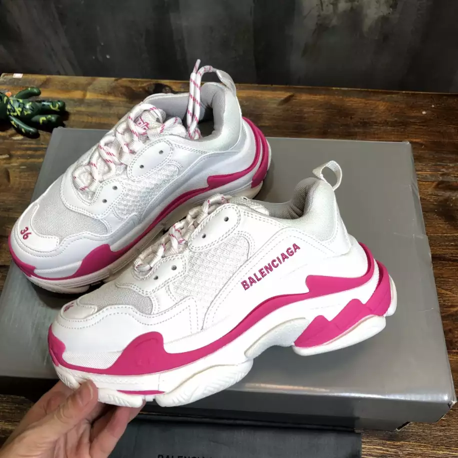 BALENCIAGA TRIPLE S SNEAKER - BB261