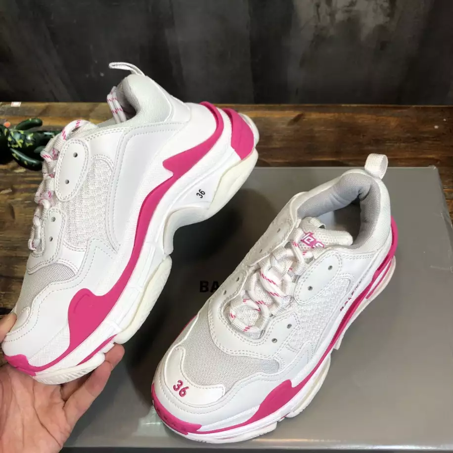 BALENCIAGA TRIPLE S SNEAKER - BB261