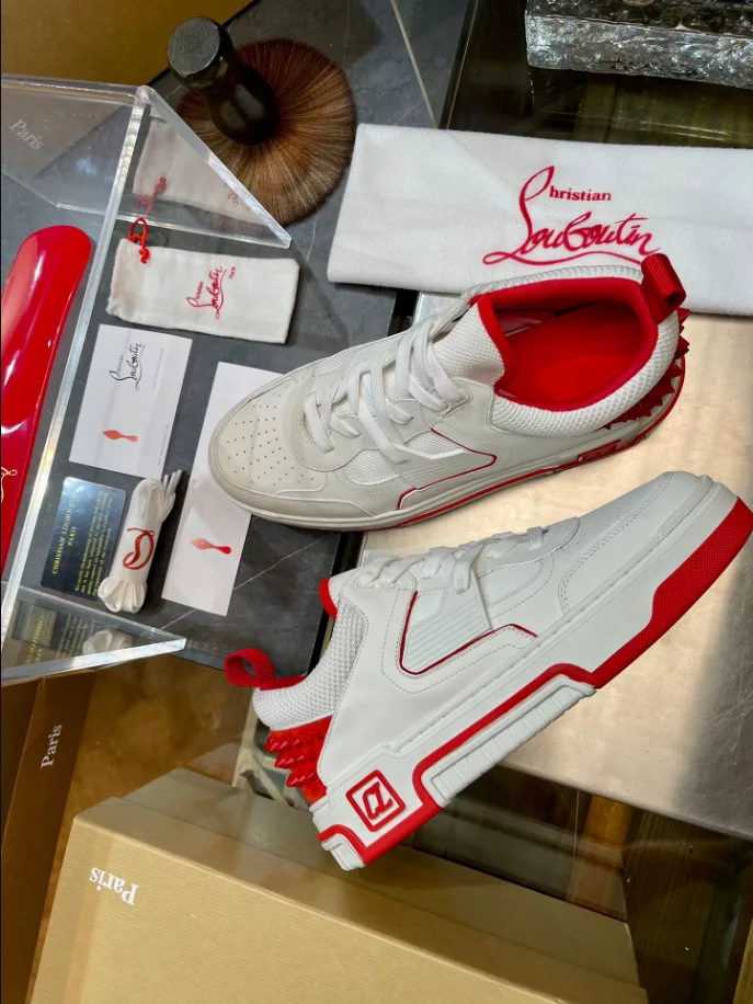 CHRISTIAN LOUBOUTIN ASTROLOUBI SNEAKER - CL172