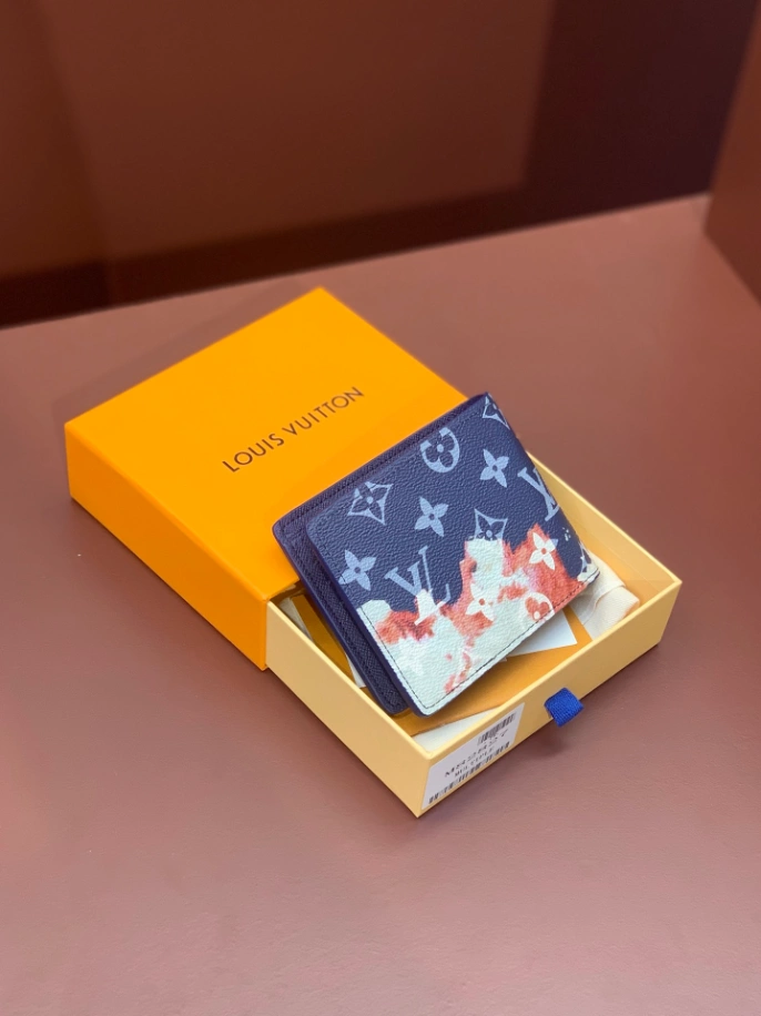 LV MULTIPLE WALLET- RRG082