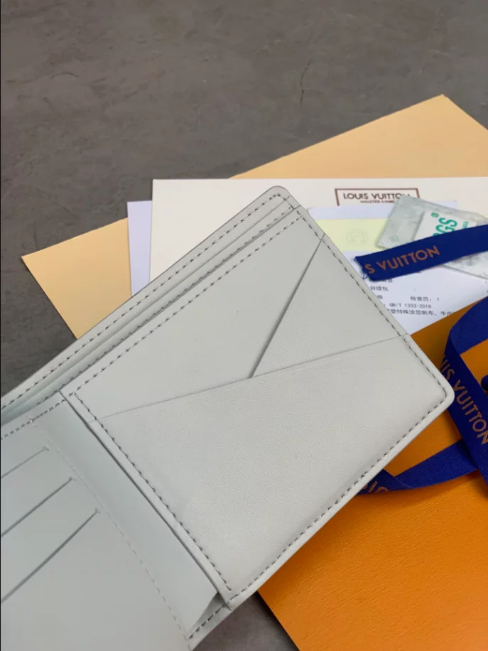 LV MULTIPLE WALLET- RRG088