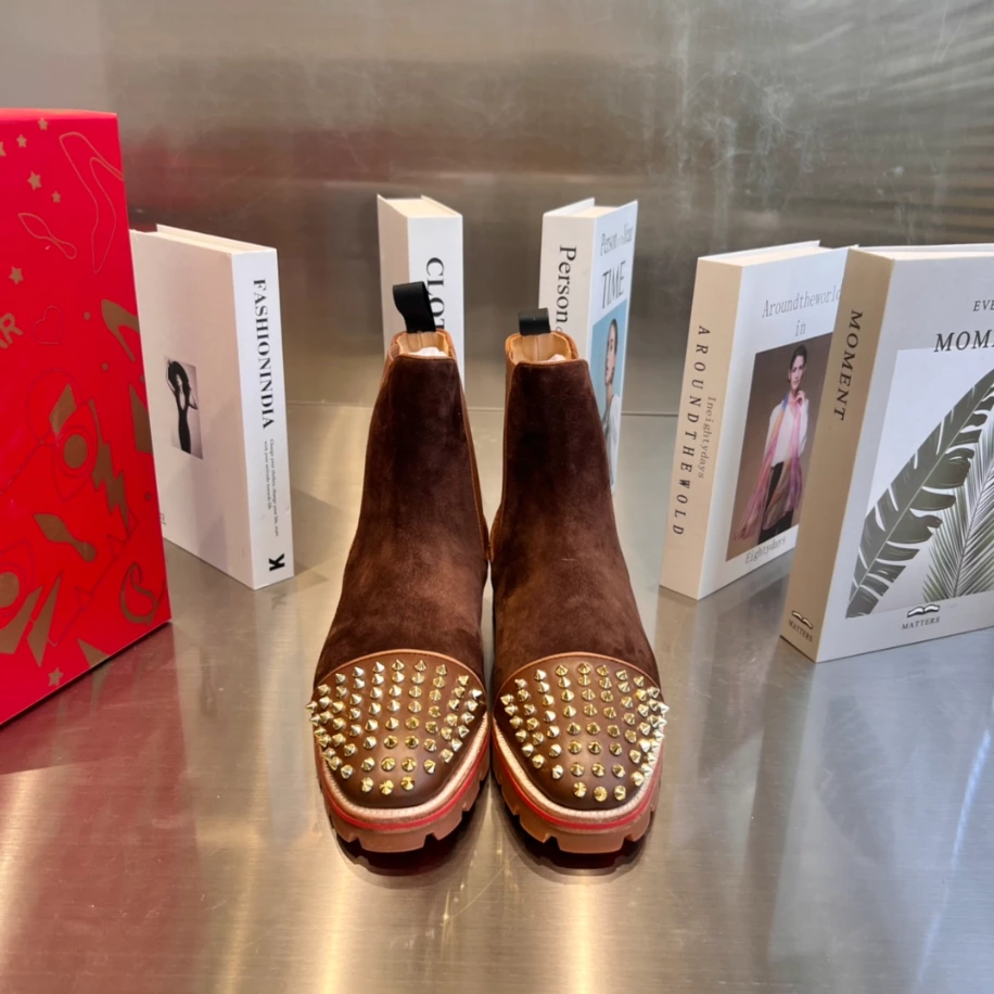 CHRISTIAN LOUBOUTIN HIGH-TOP SNEAKER - CL178