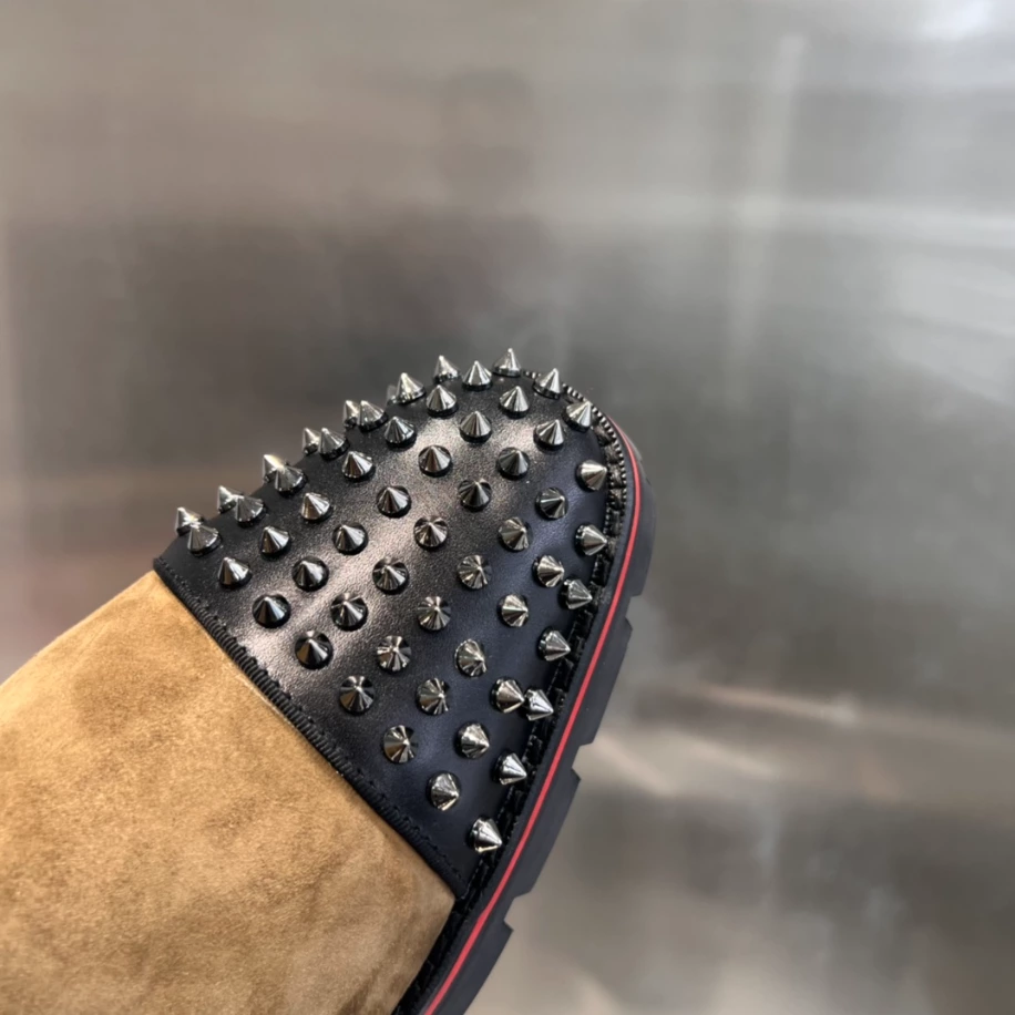 CHRISTIAN LOUBOUTIN HIGH-TOP SNEAKER - CL179