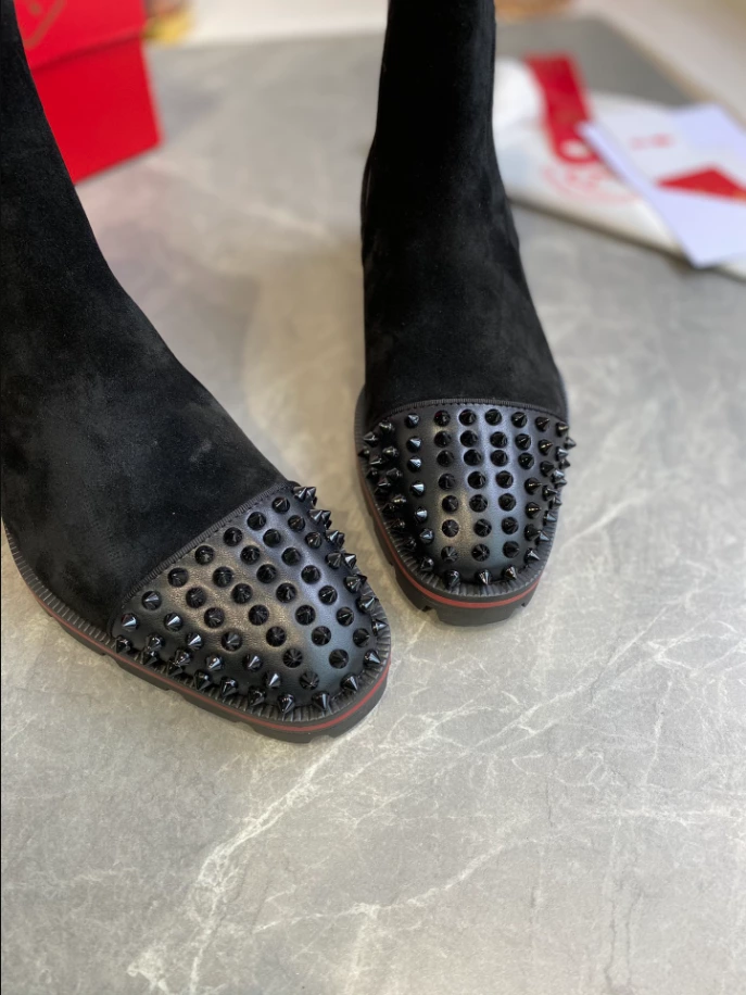 CHRISTIAN LOUBOUTIN HIGH-TOP SNEAKER - CL180