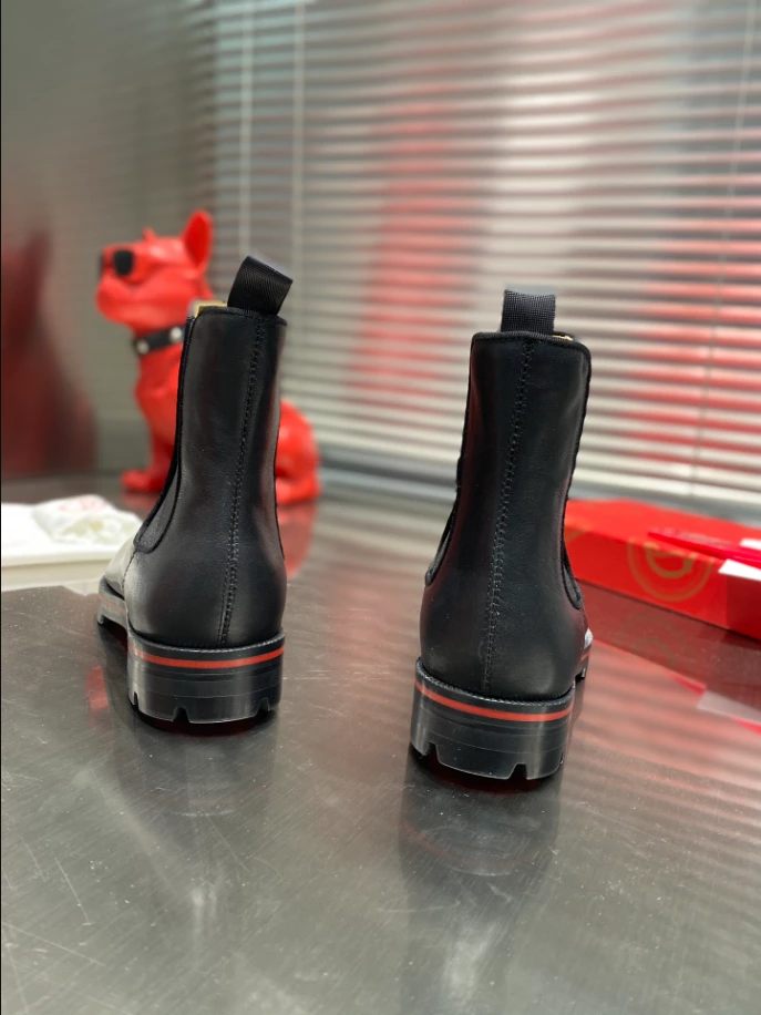 CHRISTIAN LOUBOUTIN HIGH-TOP SNEAKER - CL181