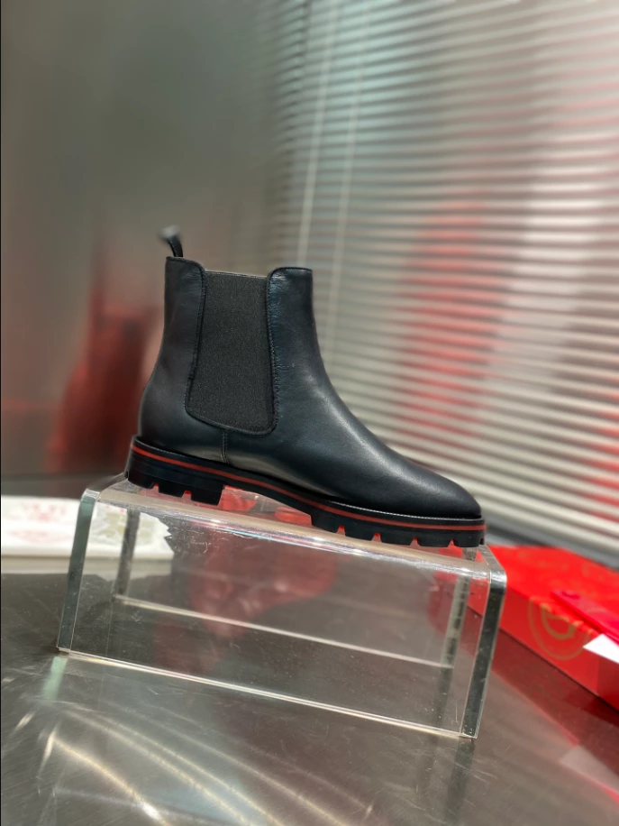 CHRISTIAN LOUBOUTIN HIGH-TOP SNEAKER - CL181