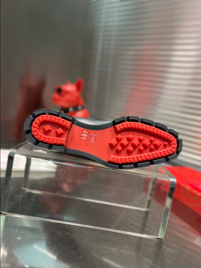 CHRISTIAN LOUBOUTIN HIGH-TOP SNEAKER - CL181